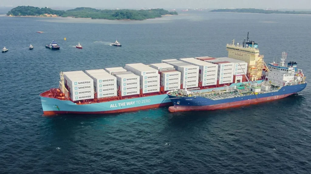 Khái Niệm "Feeder" Trong Xuất Nhập Khẩu: Hiểu Đơn Giản Như "Xe Trung Chuyển"